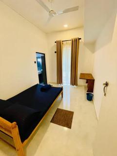 Hotel Rays Lanka Avissawella - 2