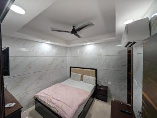 Happy In- Laxmi Nagar - 6