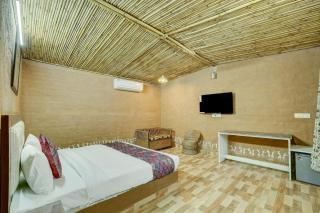 Aravale Farm Pet-friendly 4-BHK Farmhouse With Private Pool, 2-Acre Lush Garden & Aravali Views - 0