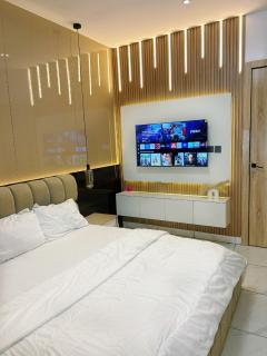 Shortletbylolami - 9