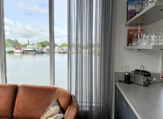 Woonboot 1 - Maasterp - 7