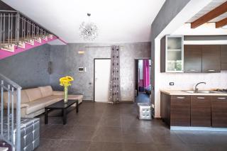 Elysium Luxe Suites - 8