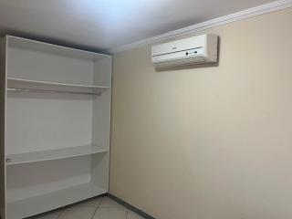 Apartamento com dois quartos e ar condicionado - 1