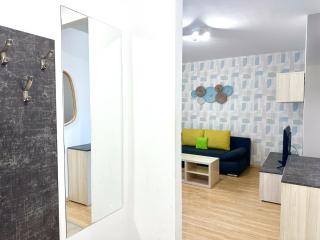 Prime Stay - Modern 2 Bedroom Family Apartment with Balcony - 6