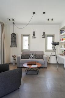 Apademia Skyros Luxury Apartment - 7