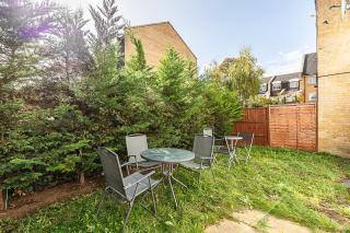 Modern Camberwell Garden Retreat - 8