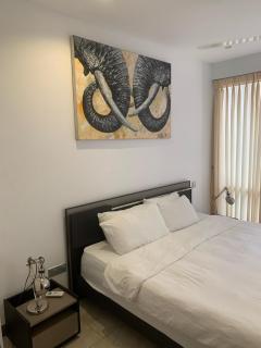 Crown Luxury Serviced Apartments - 3
