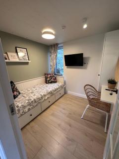 Forest & Sea Retreat Cottage with Pool - 2