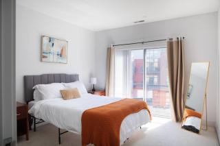 Spacious Third Ward Apt Near Summerfest with Balcony - 1