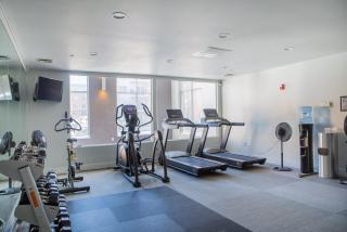Spacious Third Ward Apt Near Summerfest with Balcony - Sleeps 4 - 7