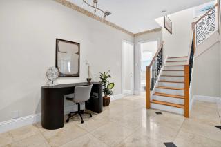 Hollywood Crest by Rove - 4BR Home with Heated Pool - 4