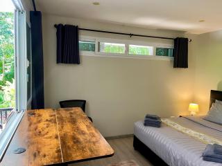 Lanta Sunshine Residence Apt 1 One Bed Apartment with AC and Work Space - 6