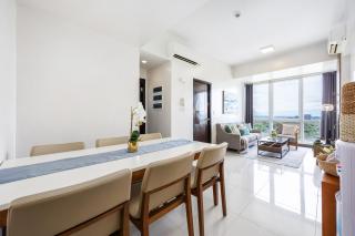Furnished 2BR Top Floor Condo Minutes to Beach with Amazing Sea View, Netflix, WiFi and Pool Access - 4