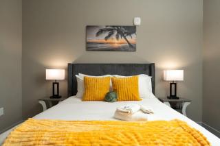 Cozy Lux Haven Whitestown - 5