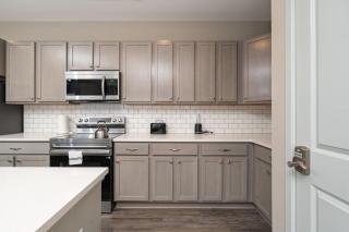 Cozy Lux Haven Whitestown - 1