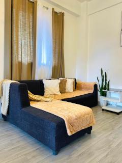 4BR Entire Floor - 2 Adjacent Units, 2BR Each Unit, with Balconies and Mountain View - 5