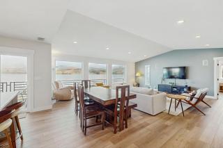 South Lakeshore Waterfront Oasis - 4