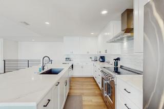 South Lakeshore Waterfront Oasis - 2