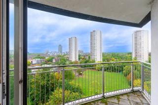 Spacious Shared Apartment by the Thames - 9