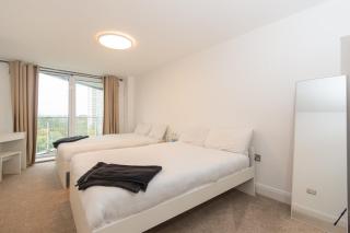 Spacious Shared Apartment by the Thames - 7