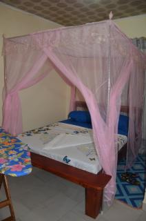 VICTOR & VICTORY GUEST HOUSE DAMAS-RAIL OBOBOGO Source - 2