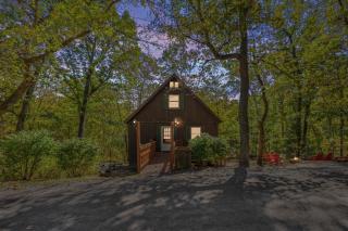 Quiet Loft Chalet near Bryce w Hot Tub & Fire Pit - Basye - 4
