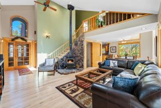 5 BDR Spacious Retreat Peaceful and Serene Views - 5