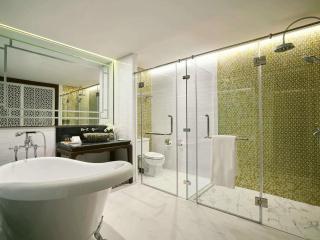 Mövenpick Myth Hotel Patong Phuket - Patong Beach - 6