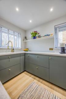 Full Apartment in the heart of Southsea - 6