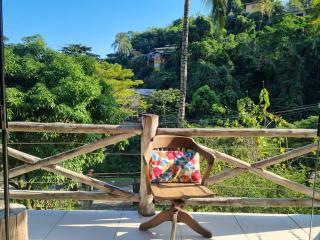 Churrasqueira e garagem a 500m da Praia de Perequê - 6