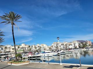 2 Bed Apt with Private Solarium Puerto Duquesa - 0