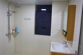 Zhangjiajie 72 Wonder Tower Neighbour's House - 1