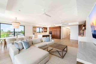 The Sands 3 - Take Ten Off This Spacious Oceanfront Condo with Panoramic Views - West Bay - 2