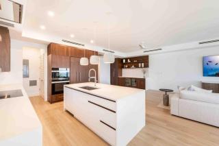 The Sands 3 - Take Ten Off This Spacious Oceanfront Condo with Panoramic Views - West Bay - 1