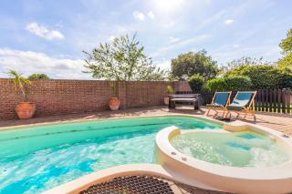 Hobland Barns by Leap Escapes - 2