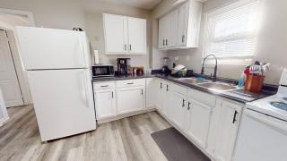 3 Bed 2 bath Pet Friendly in Historic Bates Hendricks - 7