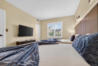7601 CA StaySky Suites - 1