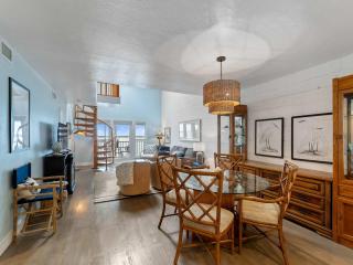 Relaxing Riverfront Haven Heated Pool River Views - 4