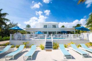 Caribe Sun - Modern Villa with Pool! Walk to the Rum Point Club & Kaibo - 3