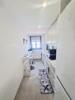 2 Bed Apt with Private Solarium Puerto Duquesa - 3