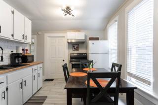 3 bed 2 Bath Walk to Fountain Square, Pet Friendly - 9