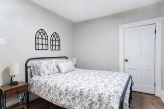 3 bed 2 Bath Walk to Fountain Square, Pet Friendly - 5