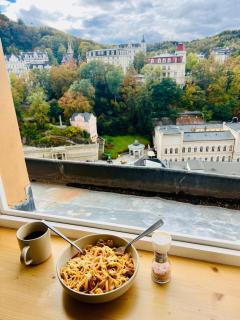 Retro & Romantic 2BR Gem in Spa Center! - 3