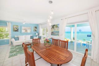 Blue Moon - A Divers Paradise in East End Next Door to Ocean Frontiers, Beach Cottage with Upgraded Interiors - 8