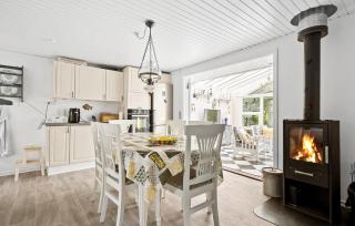 Amazing Home In Tarm With Wifi - 6