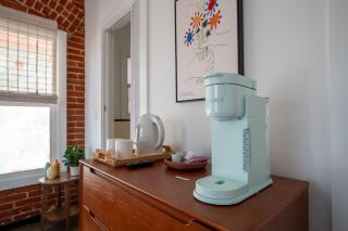 Modern Bachelor in Hollywood - 5