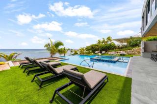 Bella Rocca - Luxurious Ocean Estate with Private Pool, Heated Spa, & Designer Interiors - 3