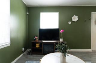 2 Bed 1 Bath, Pet Friendly near downtown Indy - 9