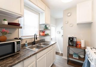 2 Bed 1 Bath, Pet Friendly near downtown Indy - 1