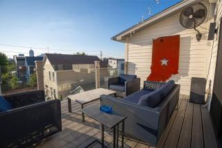 3 bed 3 bath Modern Luxury Home with Hot Tub and Rooftop Patio - 7